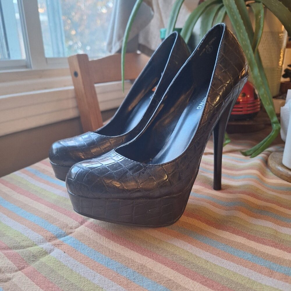 Platform pumps - Picture 2 of 6